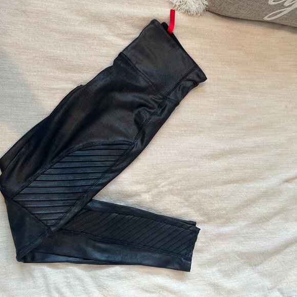 Spanx Leather Ribbed Leggings - Picture 4 of 4